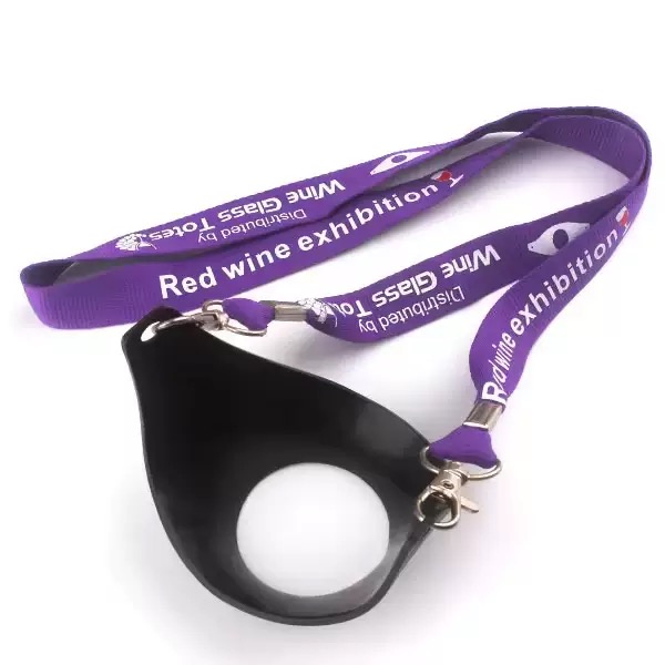 Weinglashalter zum Umhängen mit Lanyard | PVC Getränkehalter mit Logo Druck